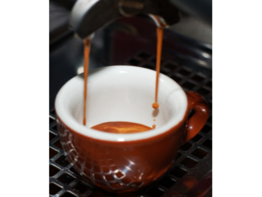 Comment améliorer son espresso à la maison, sans se ruiner
